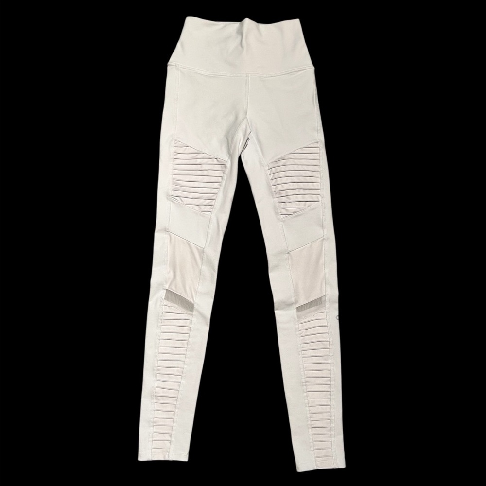 Alo Yoga High-Waist Moto Legging in White. Size XS - Picture 6 of 8